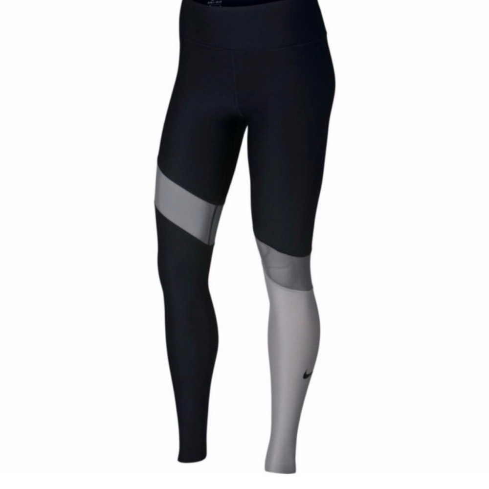 Nike Women's Black and Gray Leggings